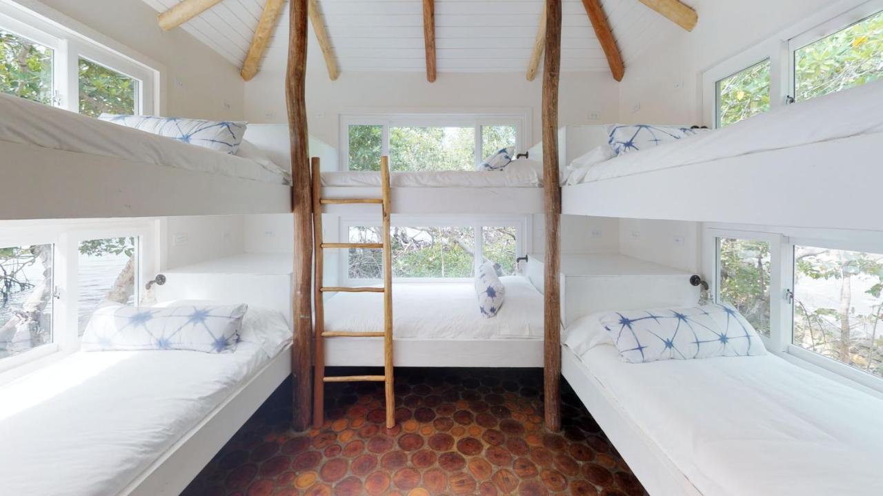Готель Royal Belize Thatch Caye Екстер'єр фото