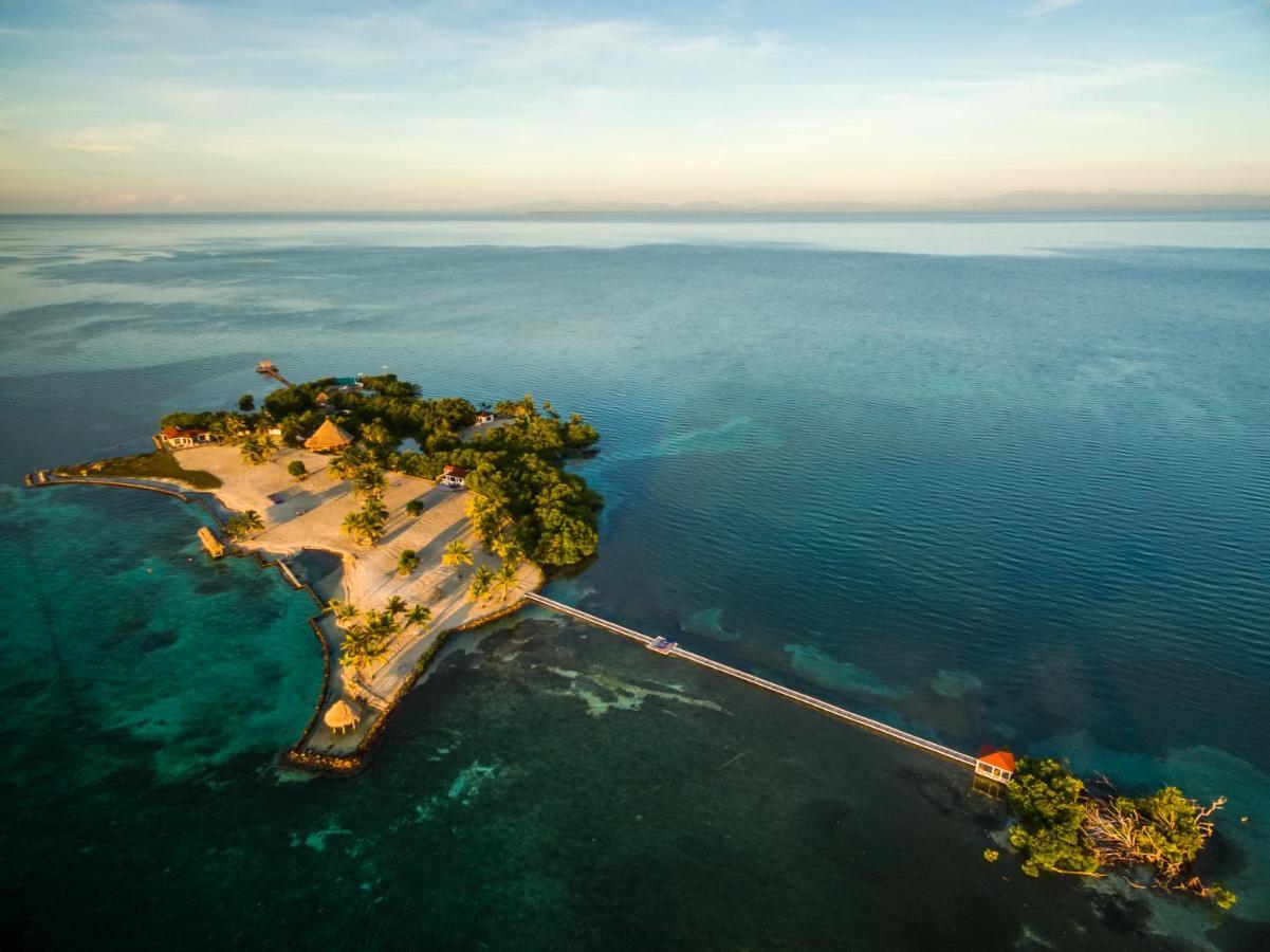 Готель Royal Belize Thatch Caye Екстер'єр фото